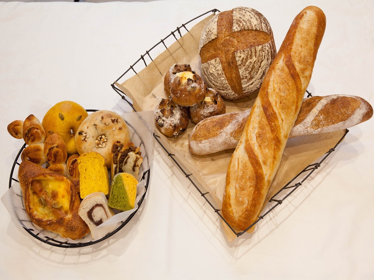 朝食のベーカリービュッフェは大人気♪