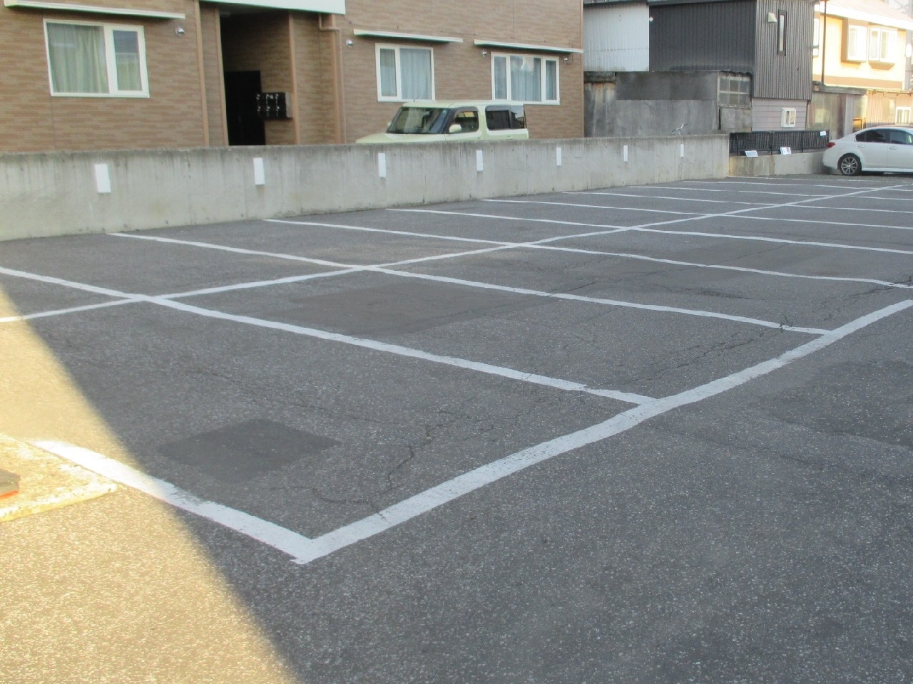 ホテル裏側駐車場