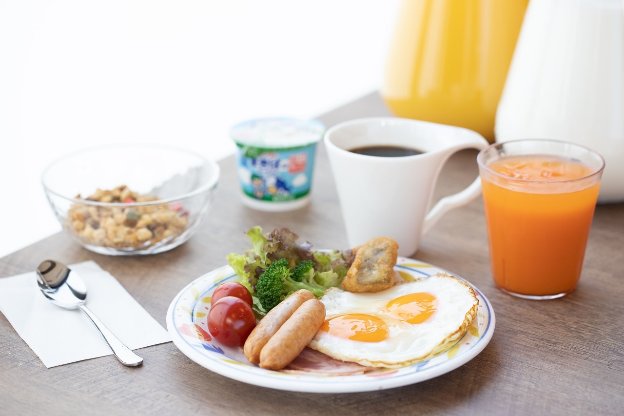 朝食