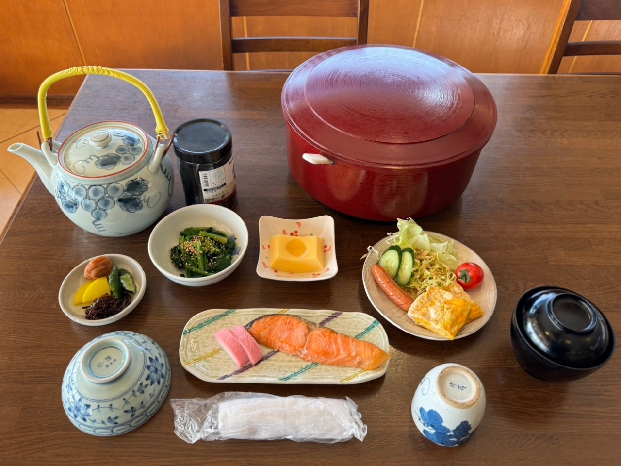 朝食