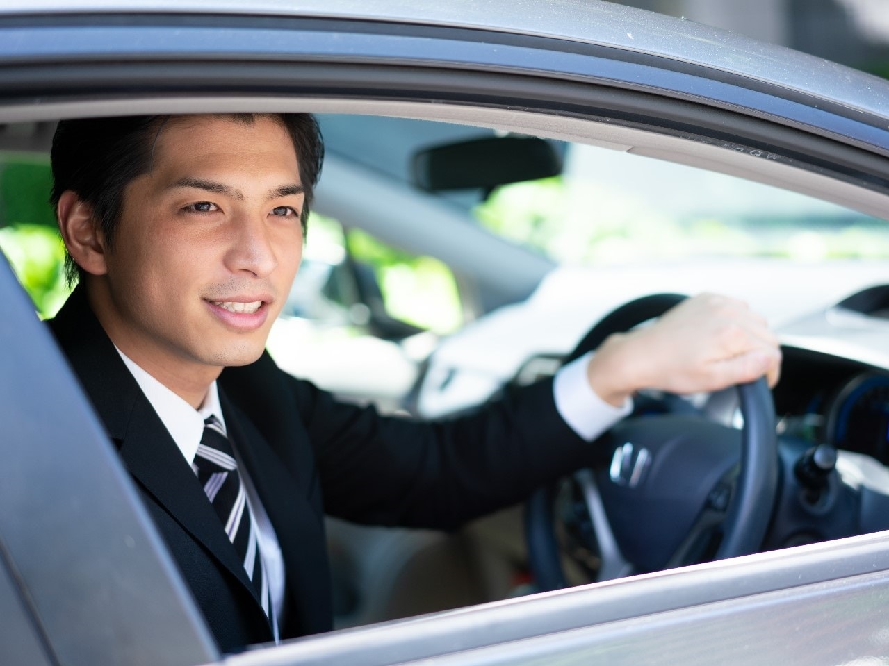 無料駐車場を140台分ご用意。