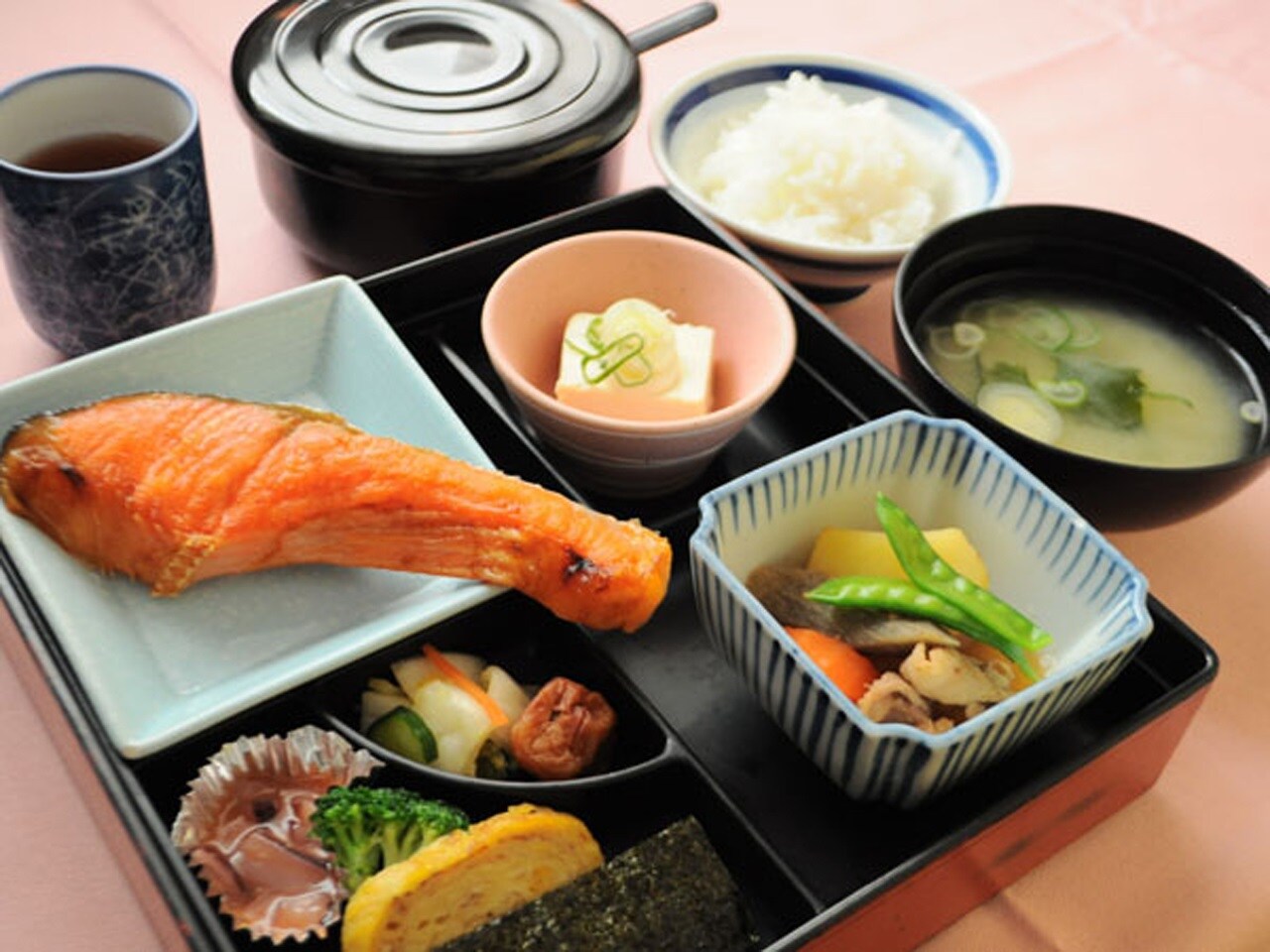 朝食バランスの整った和定食