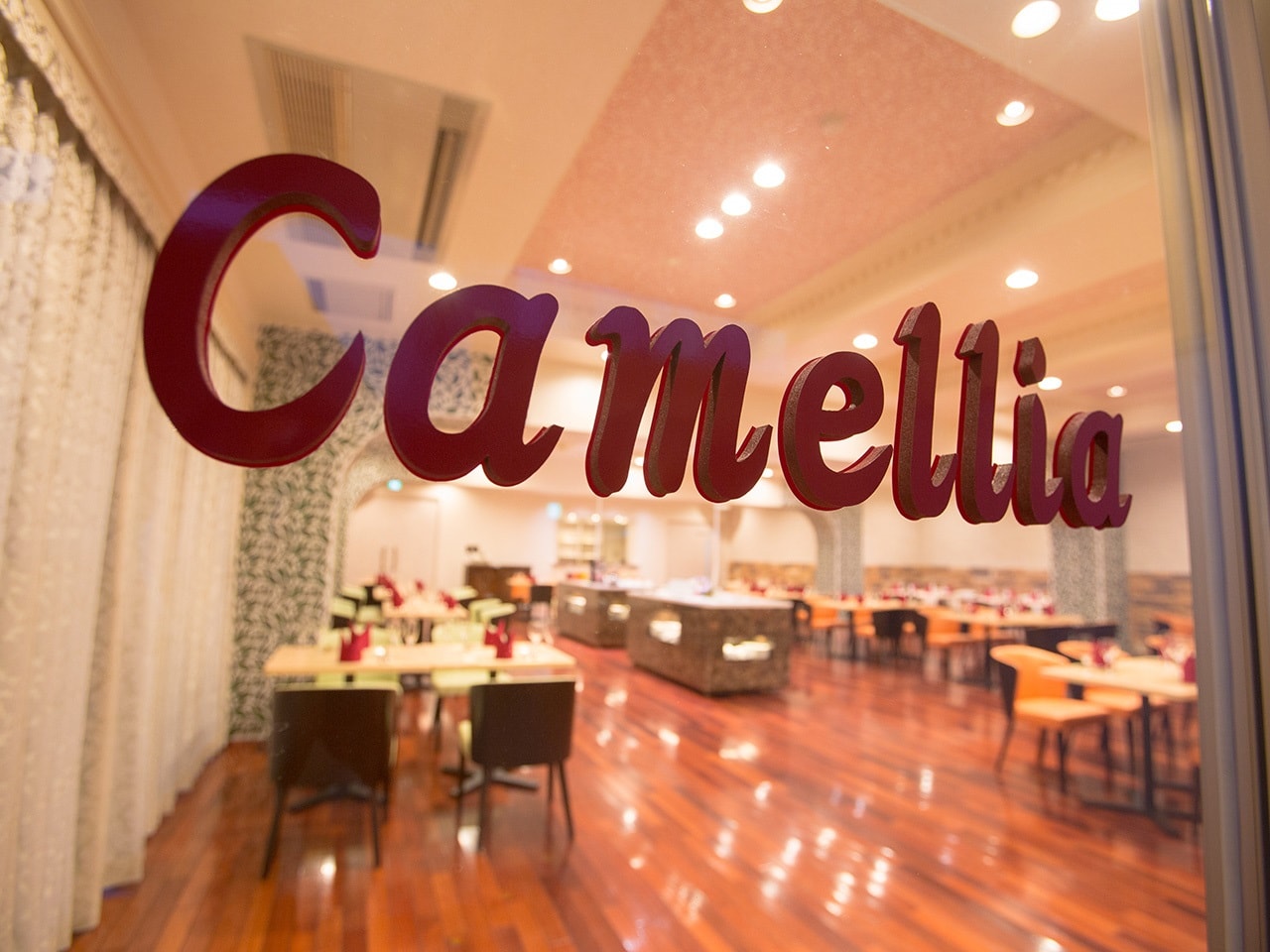 カメリア 店内