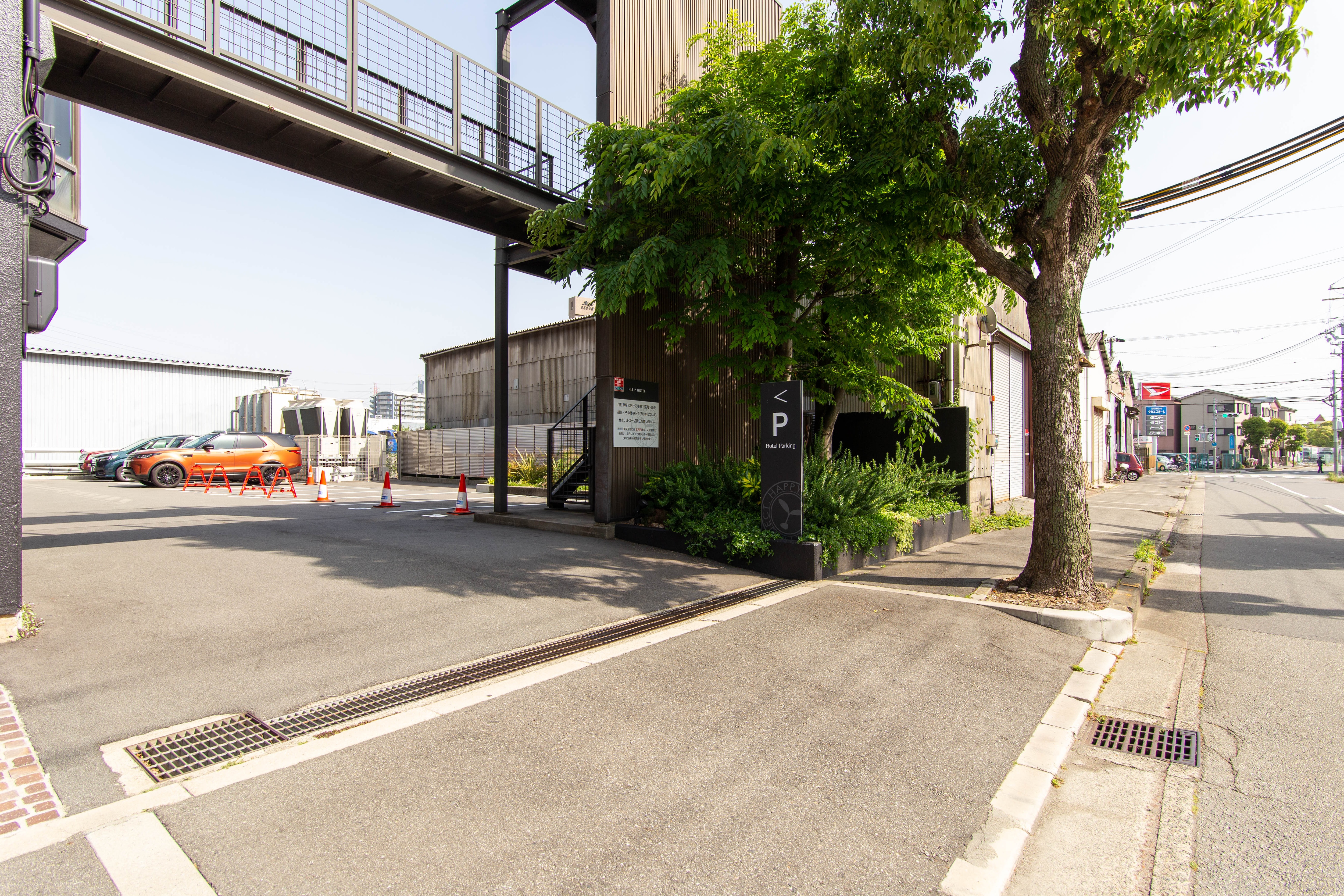 宿泊者様専用駐車場入り口