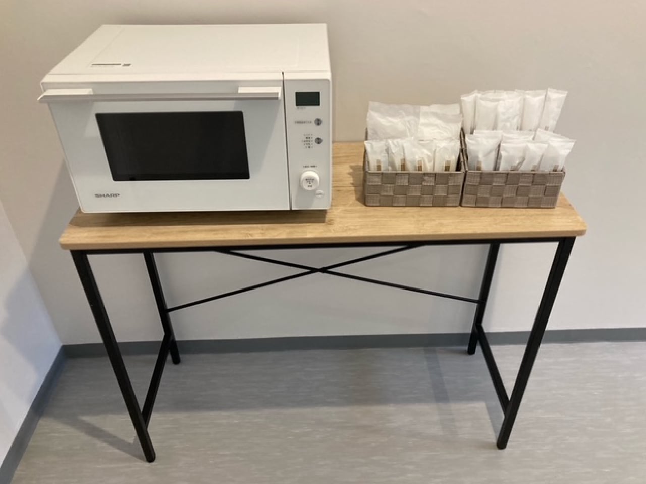 アメニティーバー＆電子レンジ画像