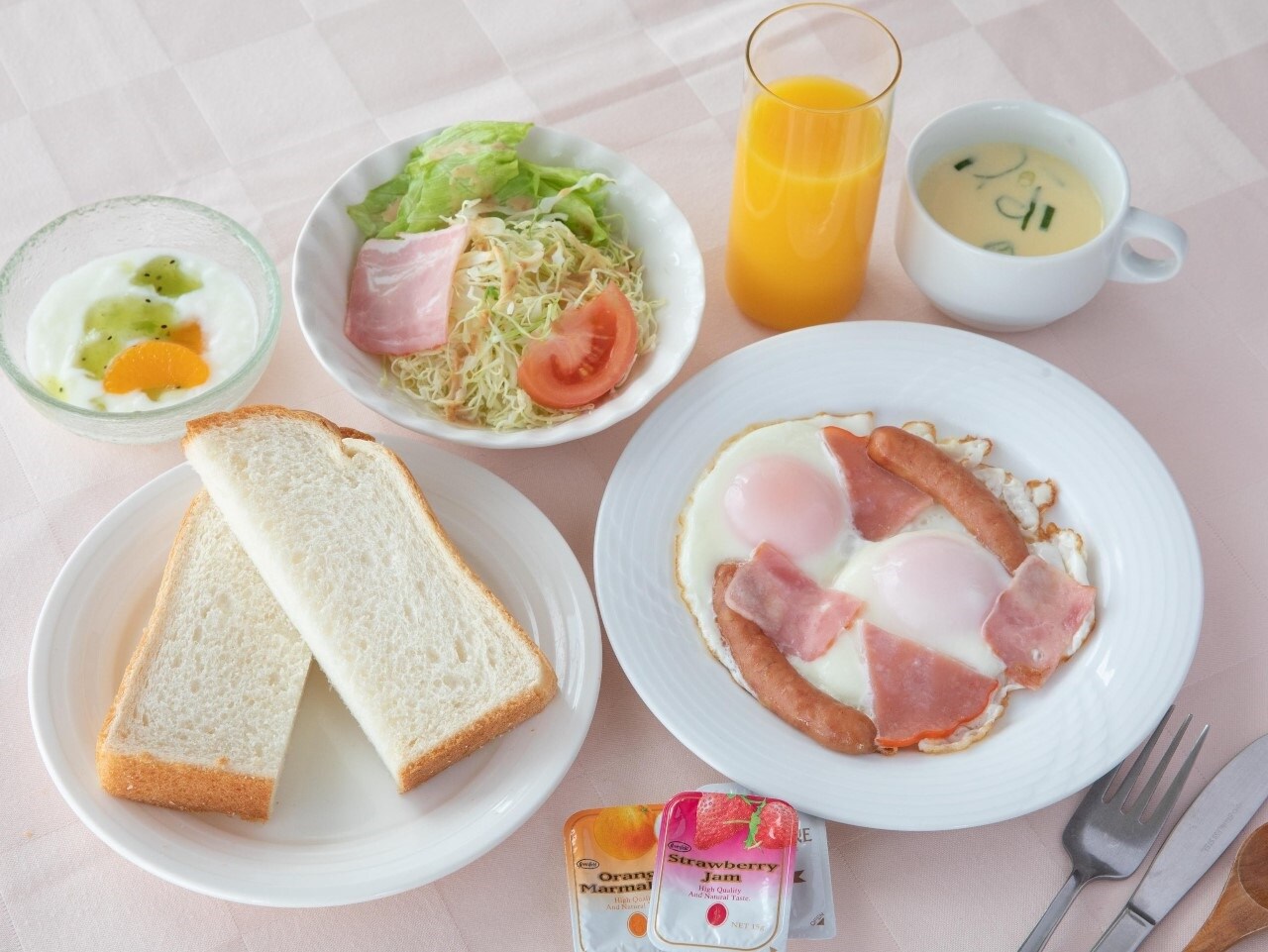 洋定食（朝食一例）