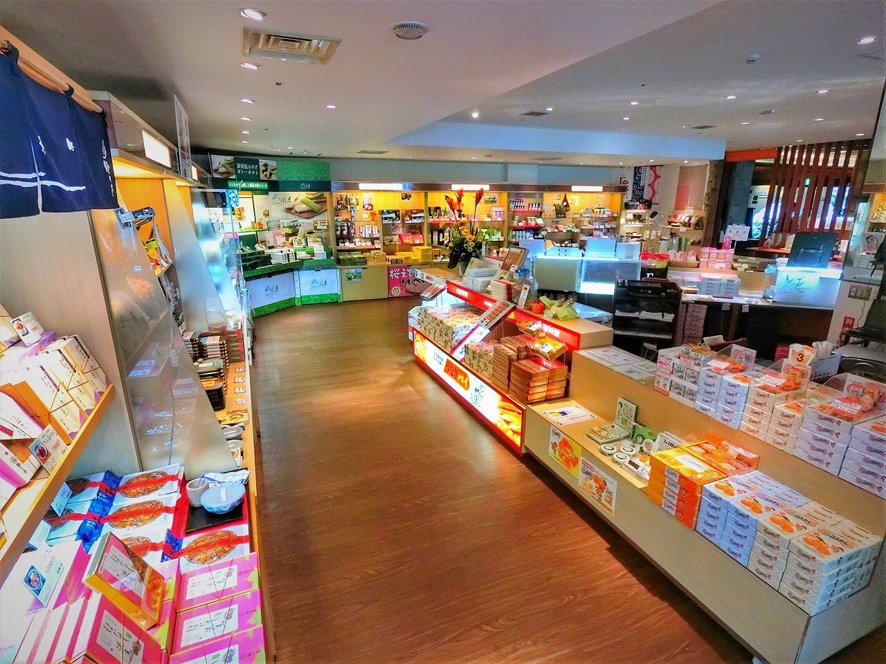 1F売店