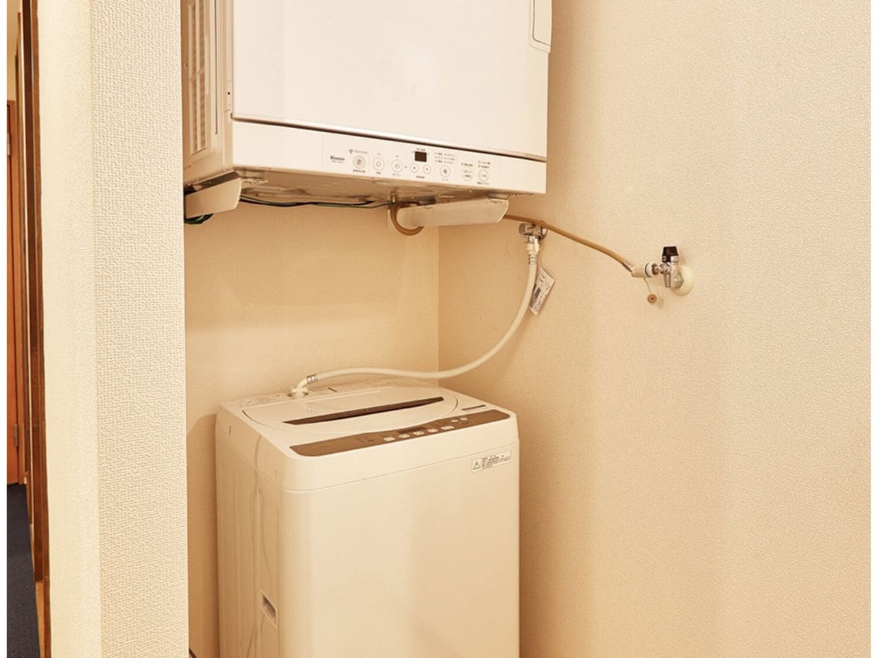 【男性専用キャビン】洗濯機・乾燥機も完備