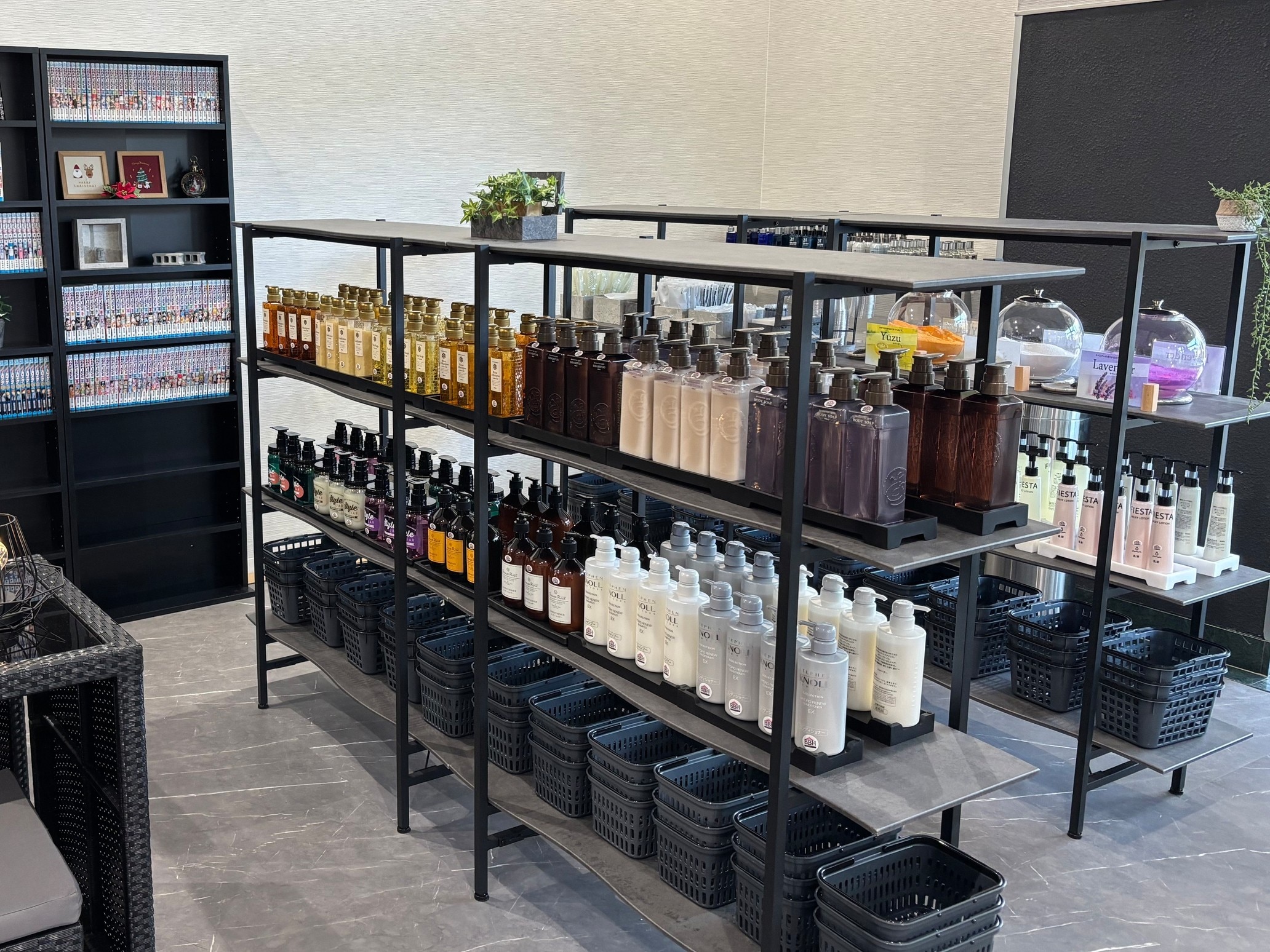 ロビー・貸出品コーナー