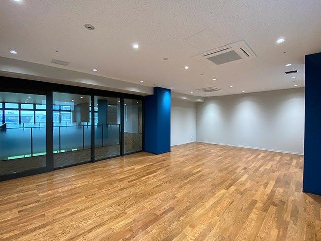 リフレッシュスタジオ