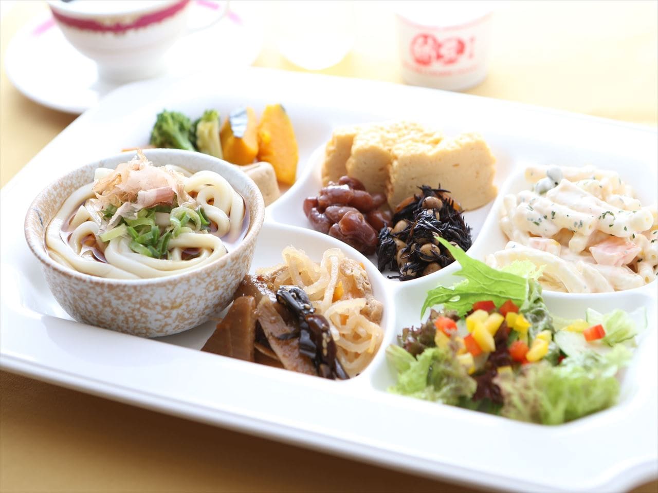 朝食盛り付け一例