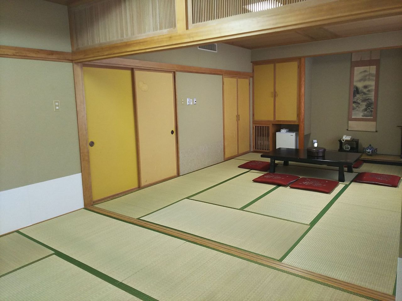 和室16畳　喫煙