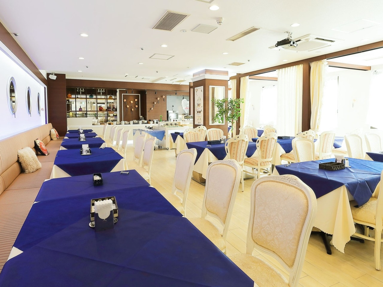 レストラン内装