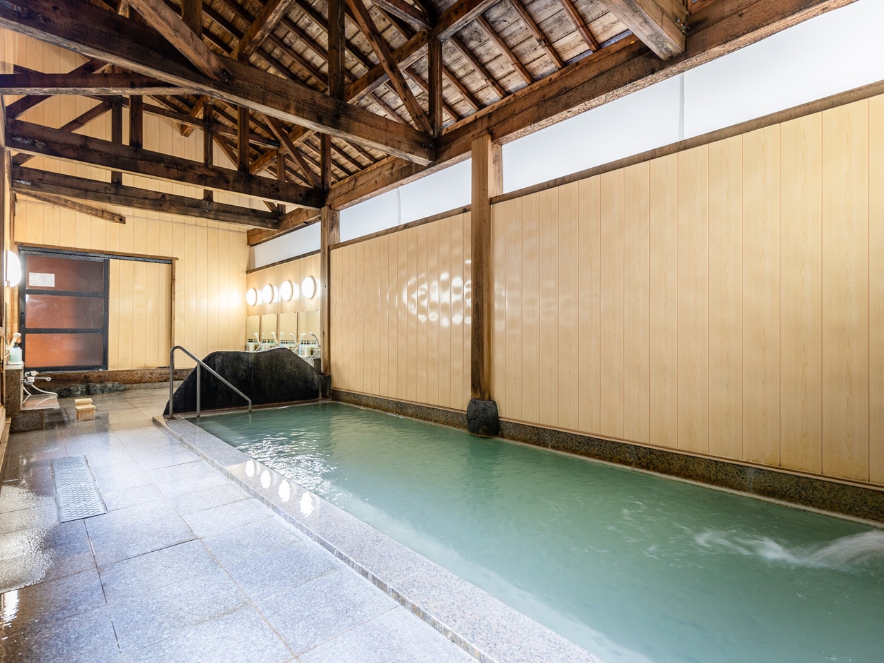 ご婦人大浴場「塩姫の湯」