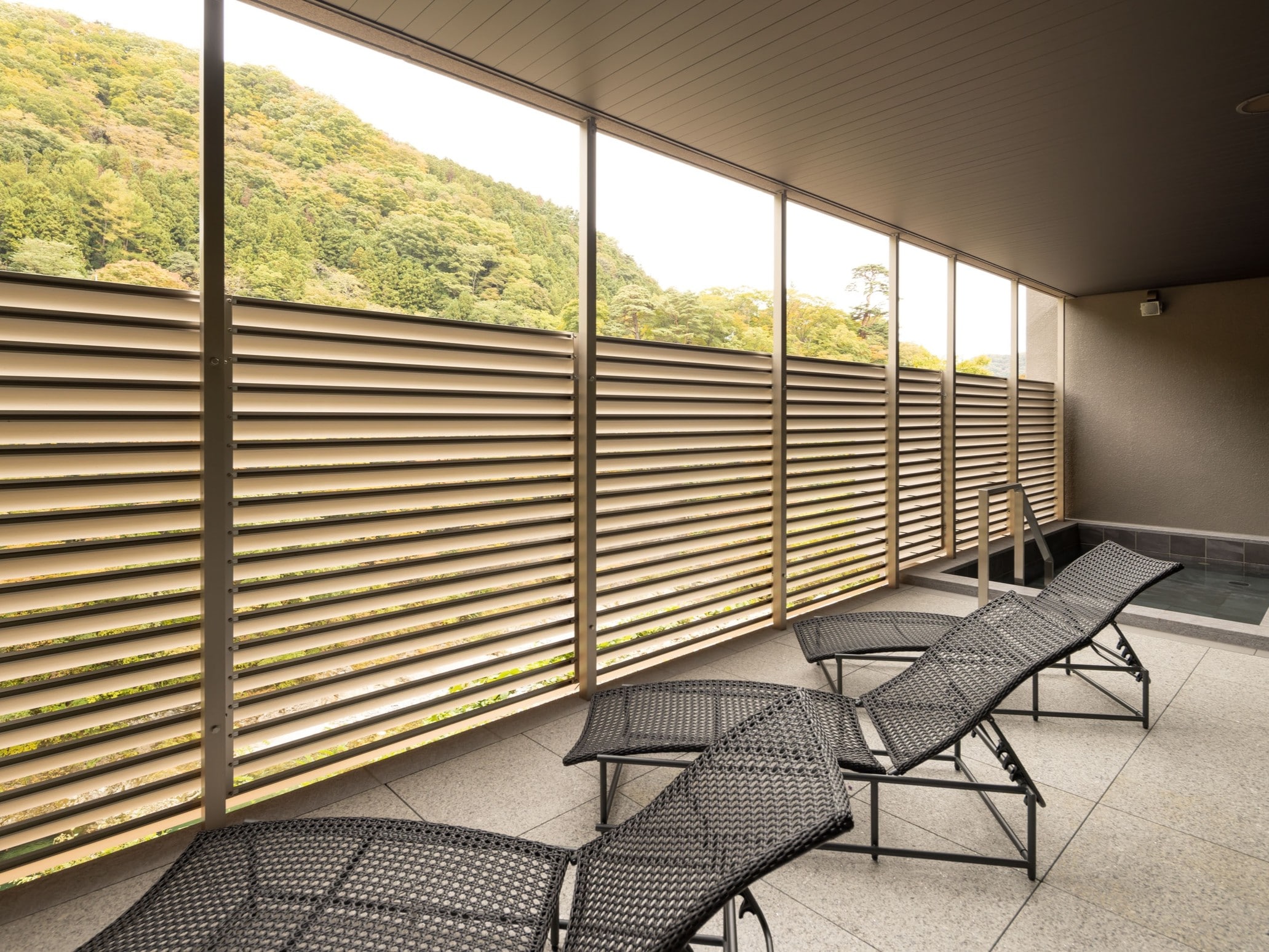 外気浴スペース