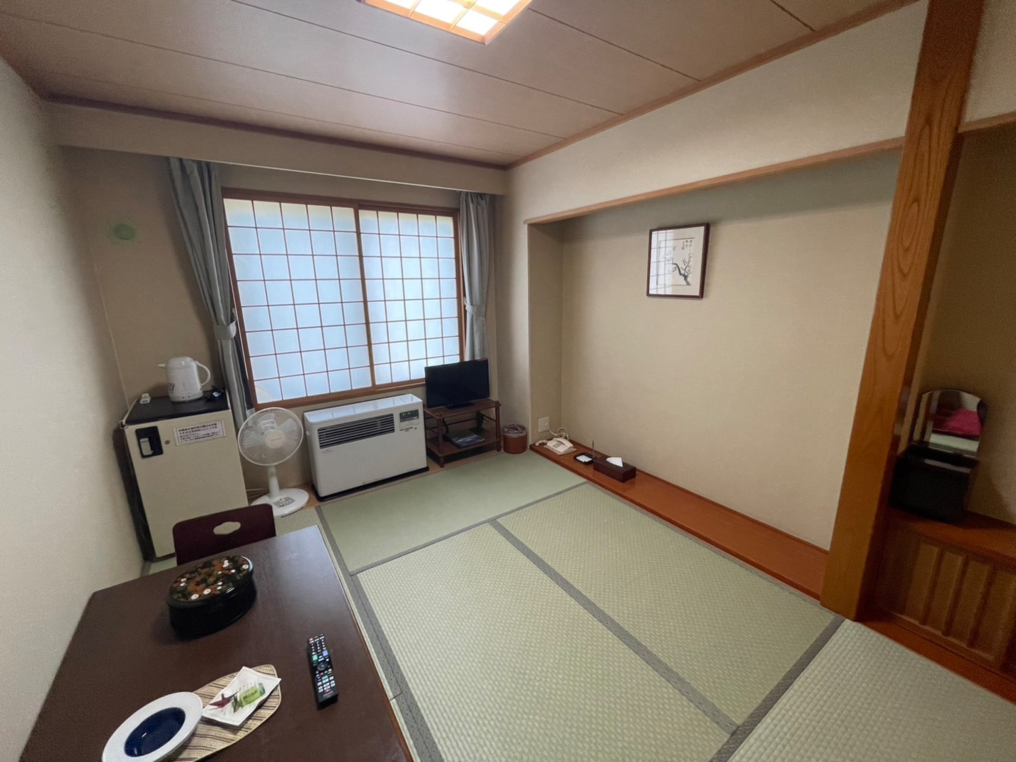 西館和室（6畳）