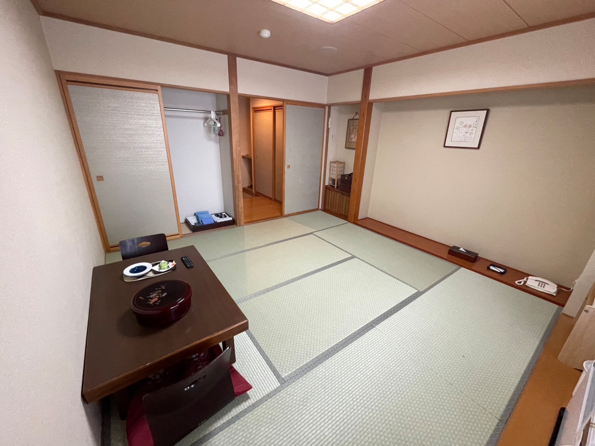 西館和室（8畳）