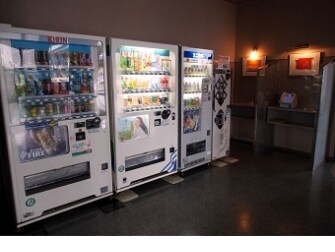 自動販売機コーナー(1F・2F)