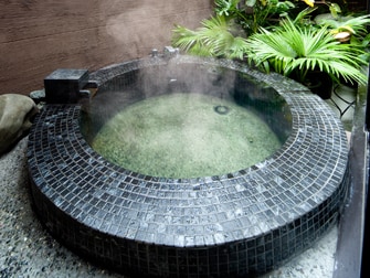 露天風呂(女性湯のみ)