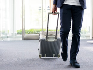 長期・短期の出張に必要な持ち物は？