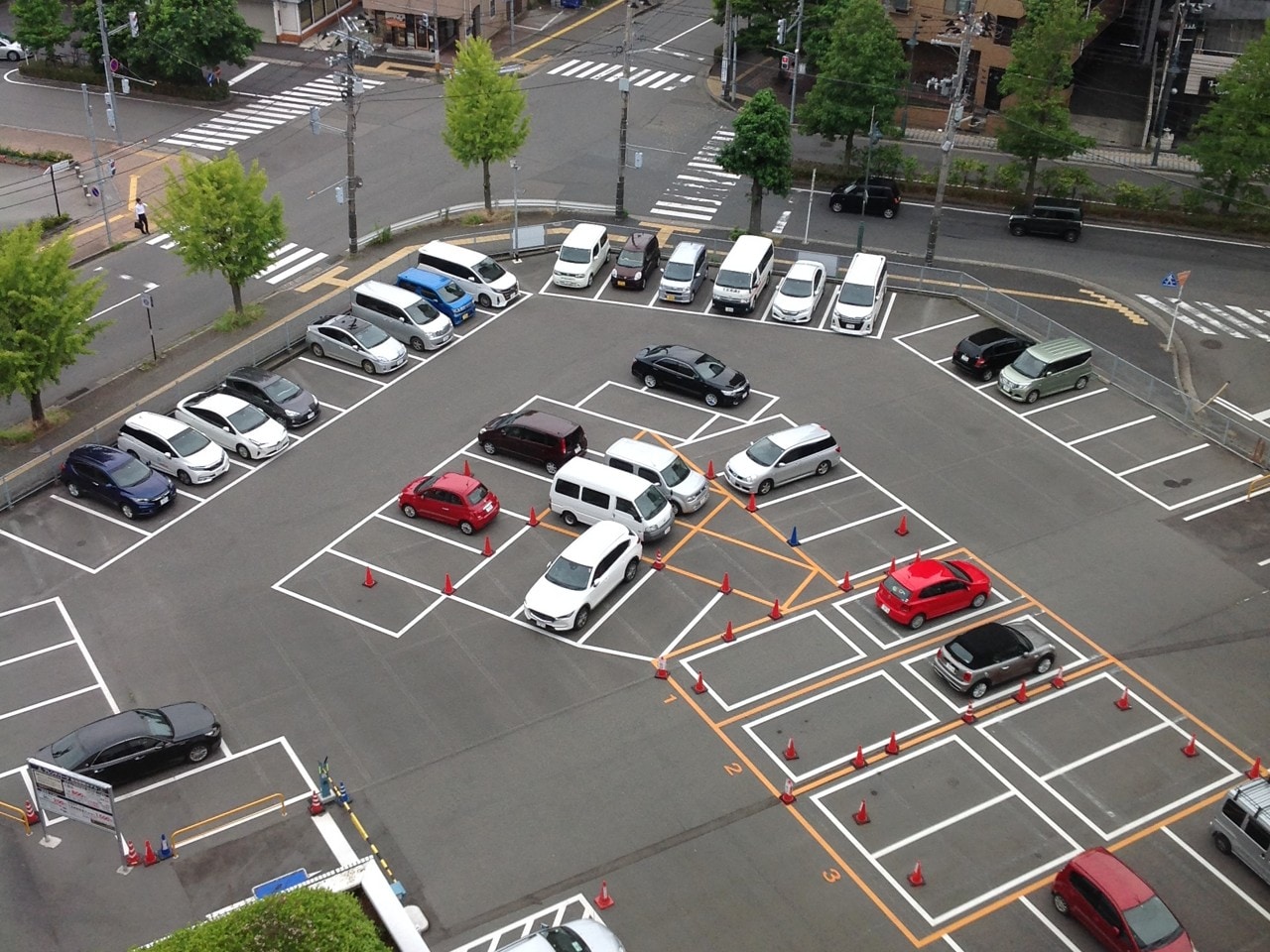 駐車場（先着順）